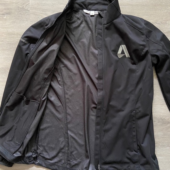 Nice black jacket - Picture 2 of 2